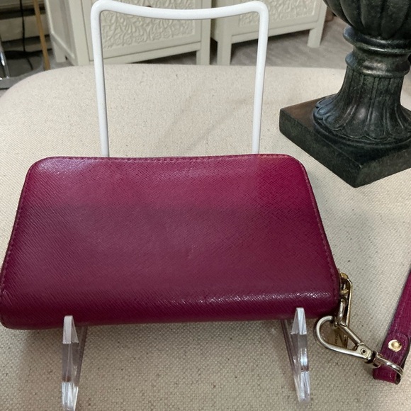 Michael Kors Pink and Gold Key Card Holder - Picture 12 of 13